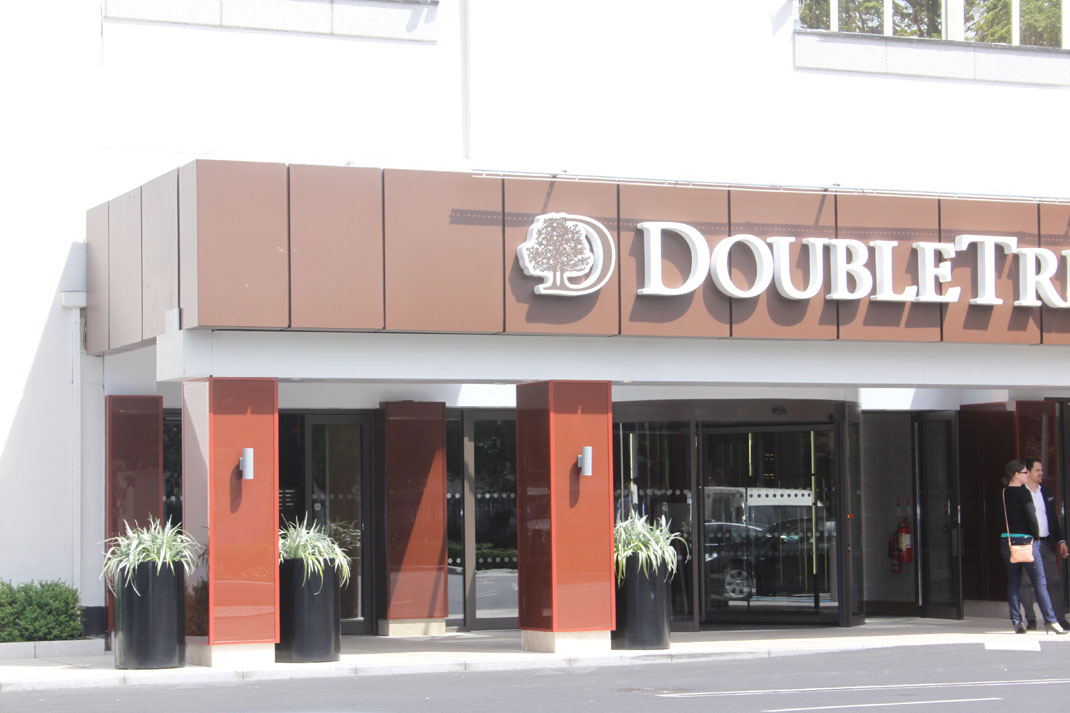 Double Tree Hotel New Entrance Reception Dunwoody Dobson Ltd   Double Tree Hotel 2 